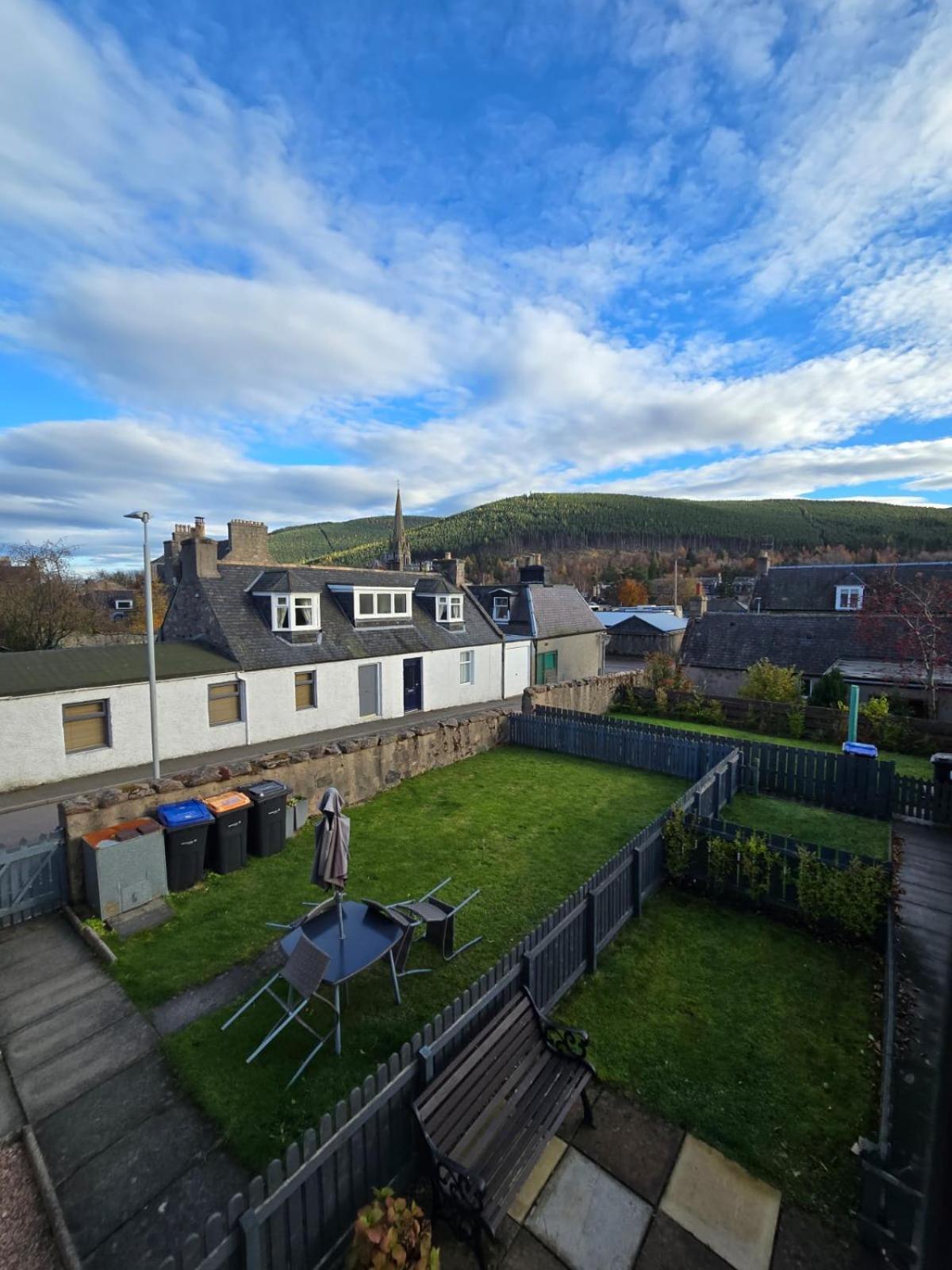 Pannanich View Cottage, Ballater Extérieur photo
